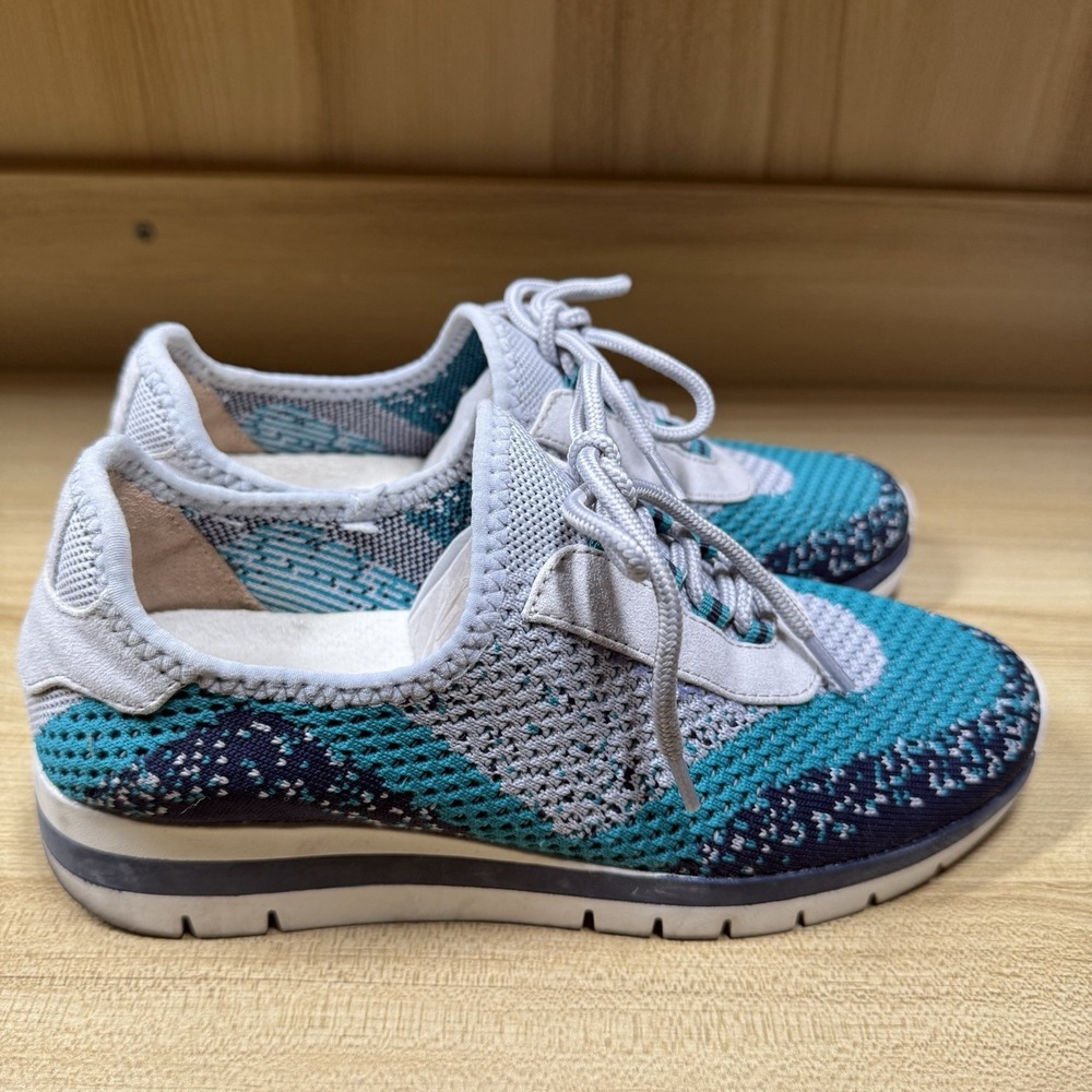 SOUL NATURALIZER Charlie-Knit‎ Slip-on Sneakers Blue Ombré Size 6.5 Comfort